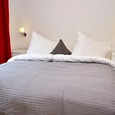 Classic 2bdr By Ruterra Apartment Prague